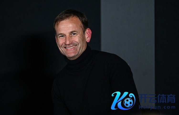 英媒：阿什沃斯9月就决定炒滕哈赫请阿莫林世界杯买球体育信息，拉爵也以为这样干对