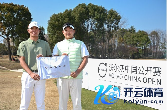 李政谦、李政达在沃尔沃中国公开赛履历赛适度后合影